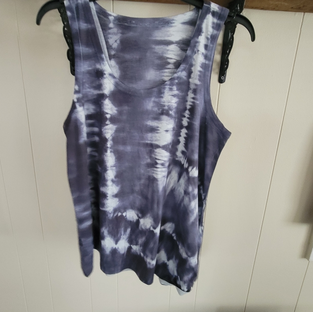 Tie dye tank top bluish Gray with white size medium